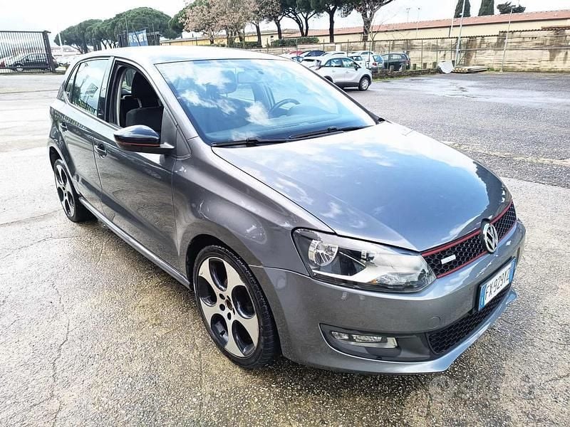 Usata VW Polo Highline 90 CV (66 kW) 2013 Grigio Utilitaria