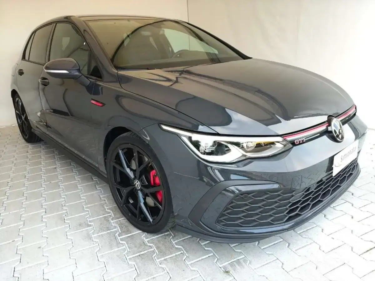 Usata VW Golf VIII GTI 245 CV (180 kW) 2024 Antracite Berlina