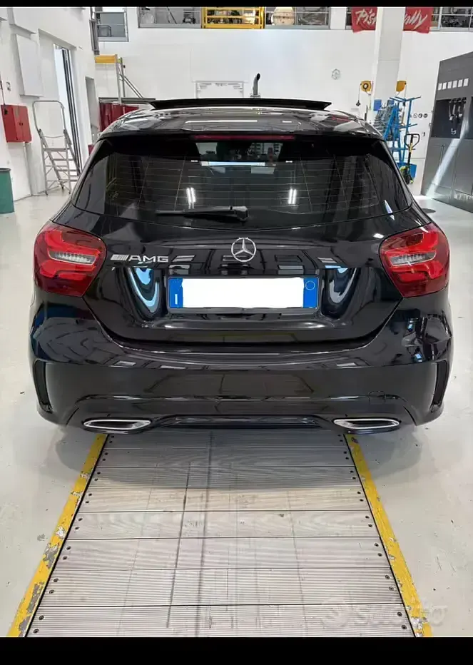 Usata Mercedes A200 AMG 136 CV (100 kW) 2017 Nero Utilitaria