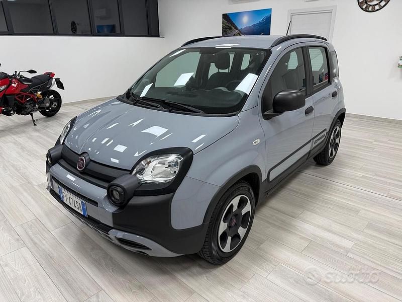 Usata Fiat Panda Cross Cross 69 CV (50 kW) 2019 Grigio Utilitaria