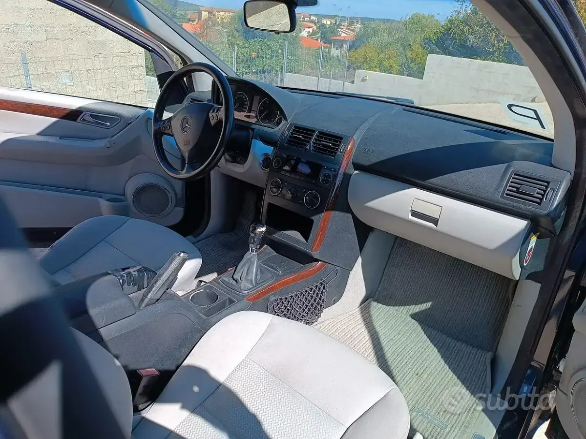 Usata Mercedes A180 109 CV (80 kW) 2004 Blu