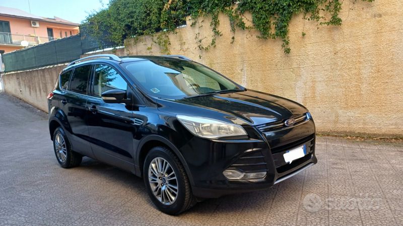 Nero Usata 2013 Ford Kuga SUV | 11.900 € (Molto cara) - Immagine 1/4