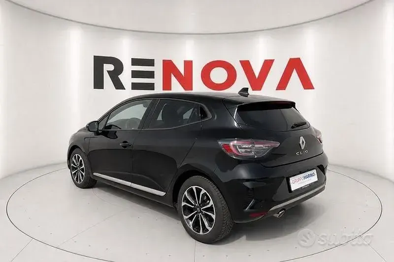 Usata Renault Clio V Techno 90 CV (66 kW) 2024 Nero Berlina