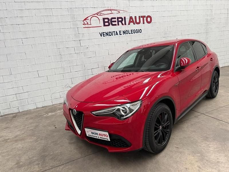 Usata Alfa Romeo Stelvio Business 160 CV (117 kW) 2019 Rosso SUV