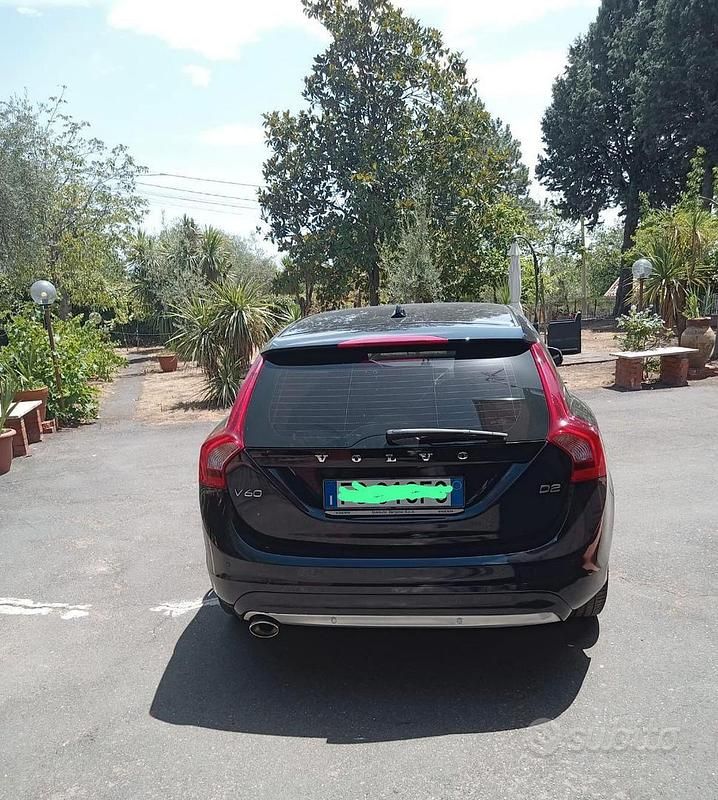 Usata Volvo V60 203 CV (149 kW) 2016 Blu Station wagon