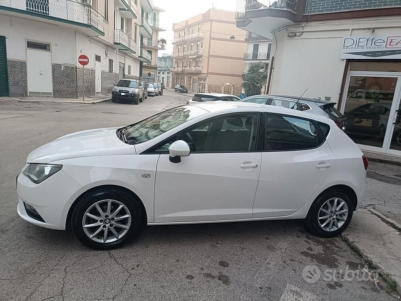 Usata Seat Ibiza Reference 75 CV (55 kW) 2015 Bianco Berlina