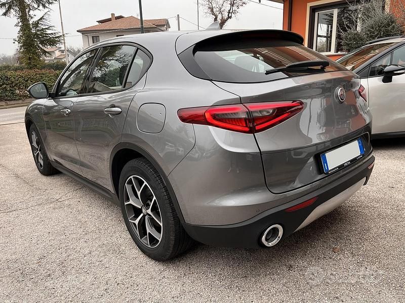 Usata Alfa Romeo Stelvio Executive 190 CV (139 kW) 2020 Grigio SUV