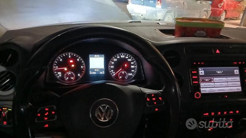 Usata VW Tiguan 140 CV (102 kW) 2012 Grigio SUV