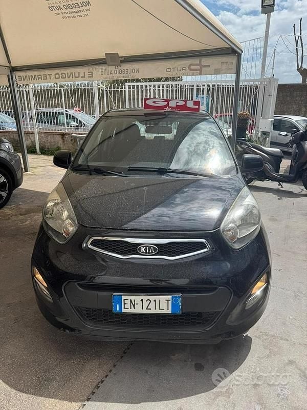 Usata Kia Picanto Style 69 CV (50 kW) 2012 Nero Utilitaria