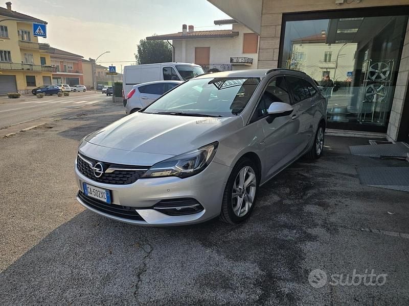 Usata Opel Astra Ultimate 122 CV (89 kW) 2020 Grigio Station wagon