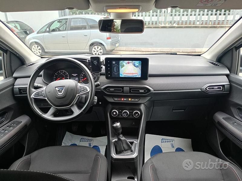 Usata Dacia Jogger Extreme 101 CV (74 kW) 2022 Grigio Monovolume