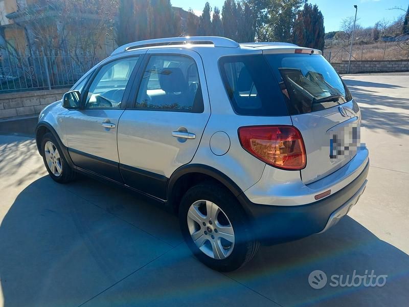Usata Fiat Sedici Emotion 120 CV (88 kW) 2008 Grigio SUV