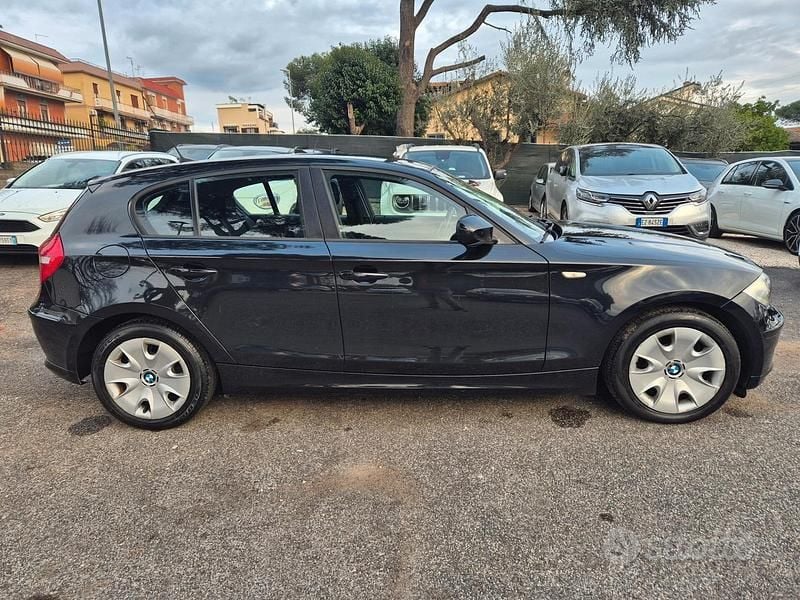 Usata BMW 116 116 CV (85 kW) 2011 Nero Utilitaria