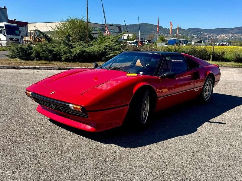 Usata Ferrari 308 215 CV (158 kW) 1981 Rosso Coupé