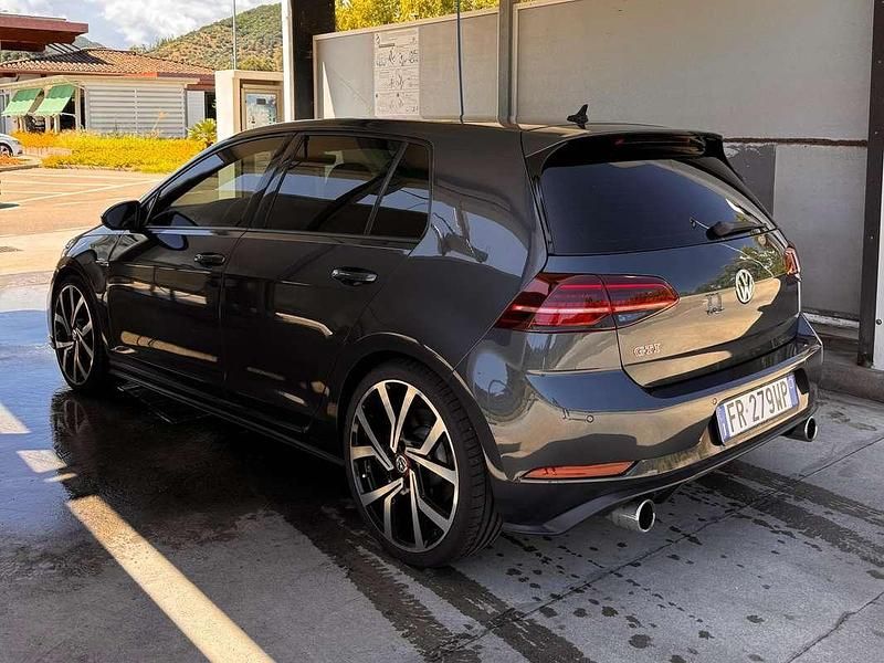 Usata VW Golf VII GTI 230 CV (169 kW) 2018 Grigio Berlina