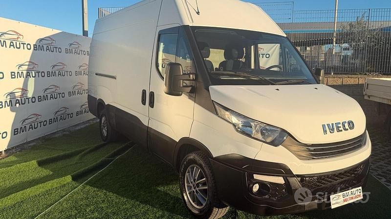 Usata Iveco Daily 136 CV (100 kW) 2018 Bianco Berlina