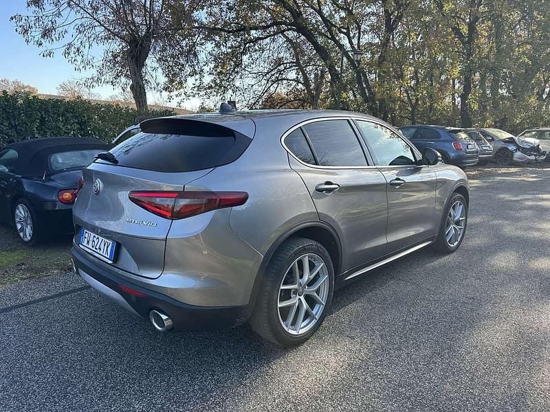 Usata Alfa Romeo Stelvio Lusso 209 CV (153 kW) 2019 Other SUV