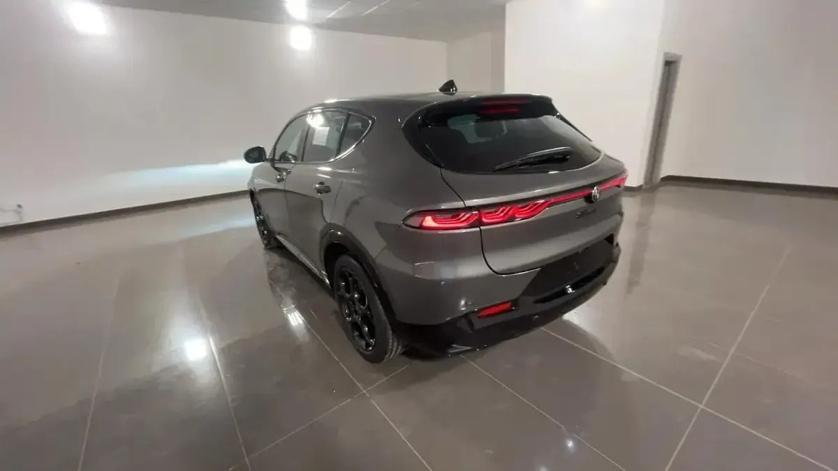 Nuova Alfa Romeo Tonale Veloce 131 CV (96 kW) 2026 Giallo SUV