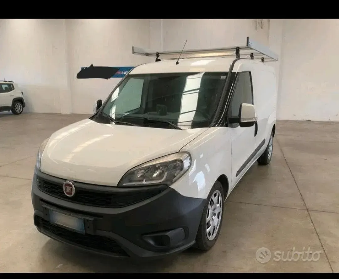Usata Fiat Doblò 120 CV (88 kW) 2017 Bianco Monovolume