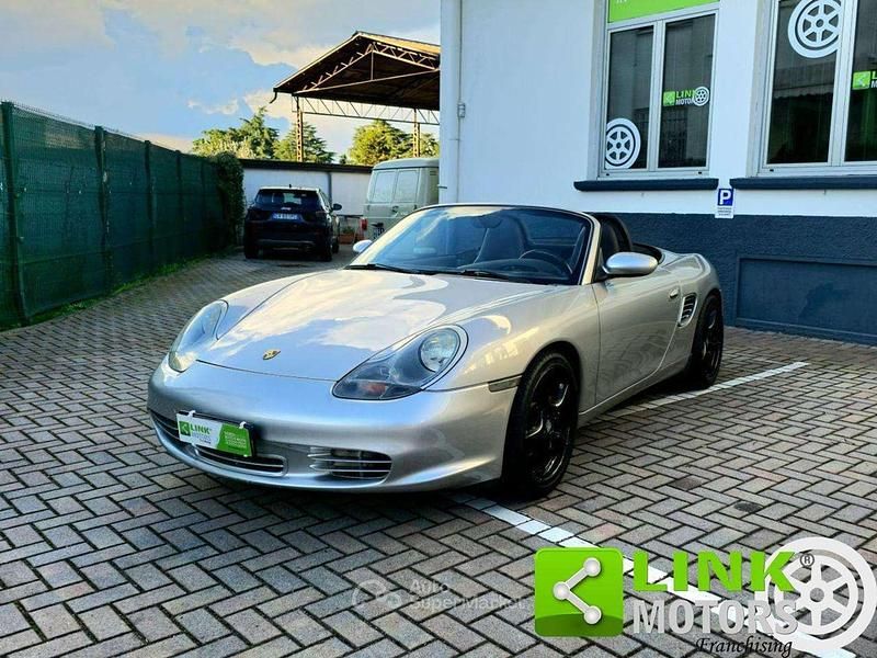 Second-hand Porsche Boxster 260 CP (191 kW) 2005 Argintiu Cabrio