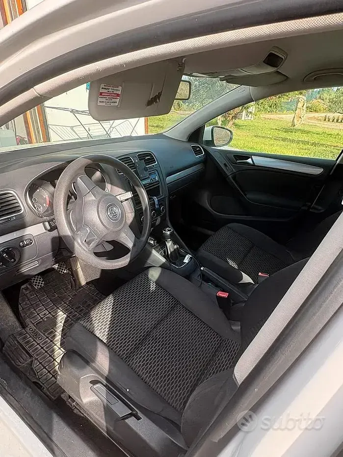 Usata VW Golf VII 105 CV (77 kW) 2012 Bianco Berlina