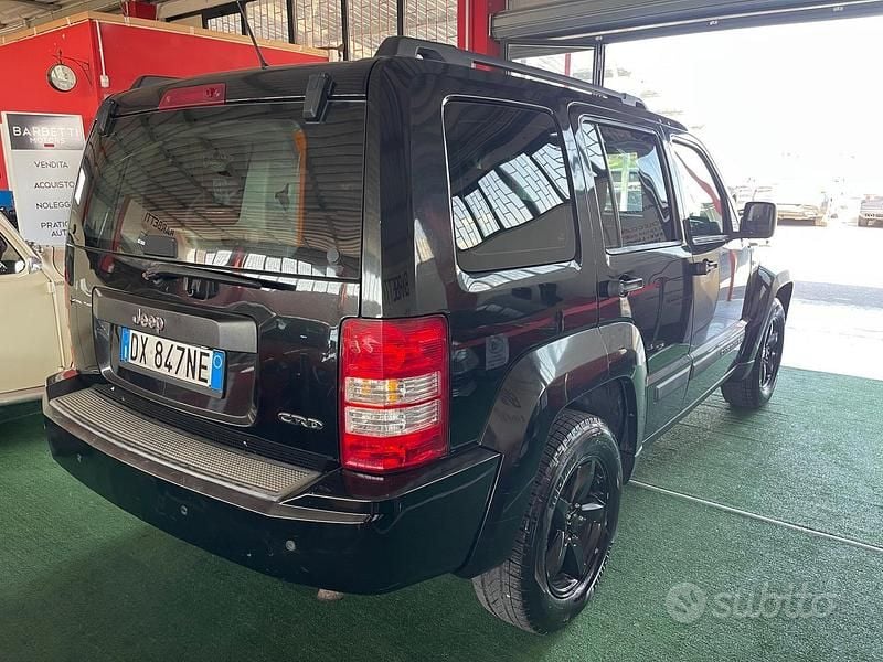 Usata Jeep Cherokee 177 CV (130 kW) 2010 Nero SUV