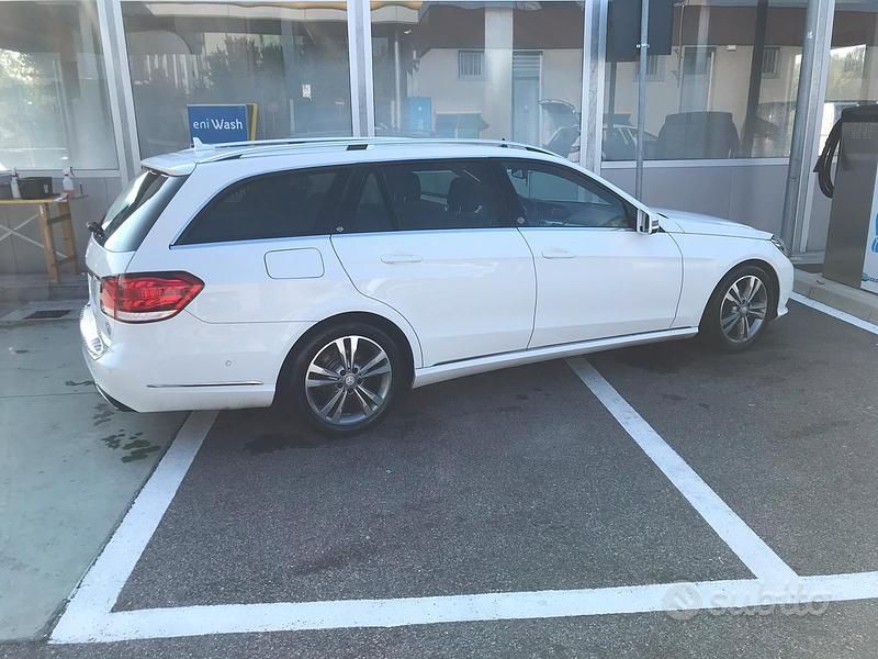 Usata Mercedes E220 170 CV (125 kW) 2013 Bianco Station wagon