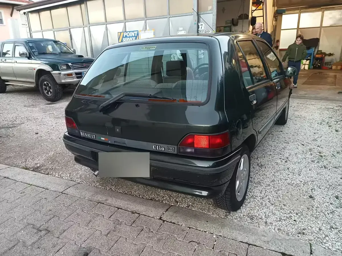 Usata Renault Clio 58 CV (42 kW) 1992 Utilitaria