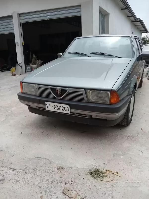 Usata Alfa Romeo 75 110 CV (80 kW) 1986 Berlina