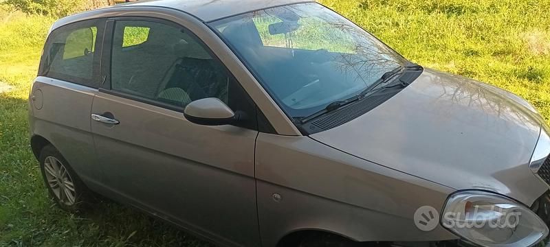 Usata Lancia Ypsilon 75 CV (55 kW) 2008 Utilitaria