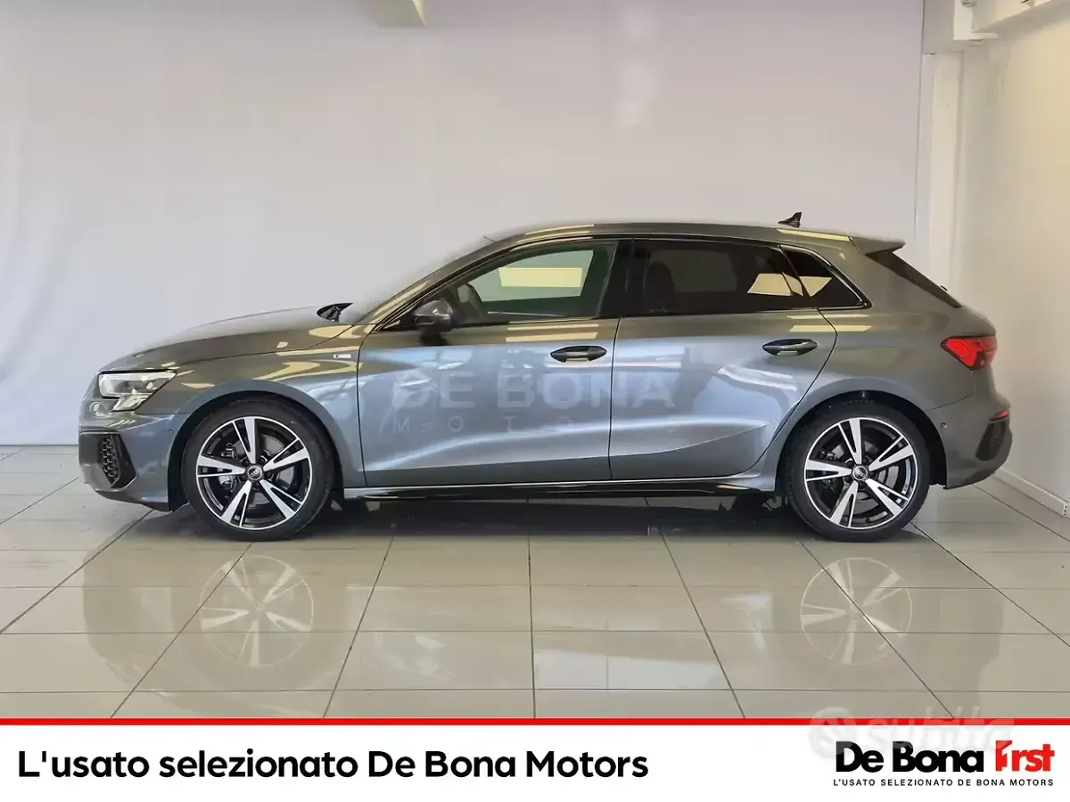 Usata Audi A3 S-Line 200 CV (147 kW) 2022 Grigio Berlina