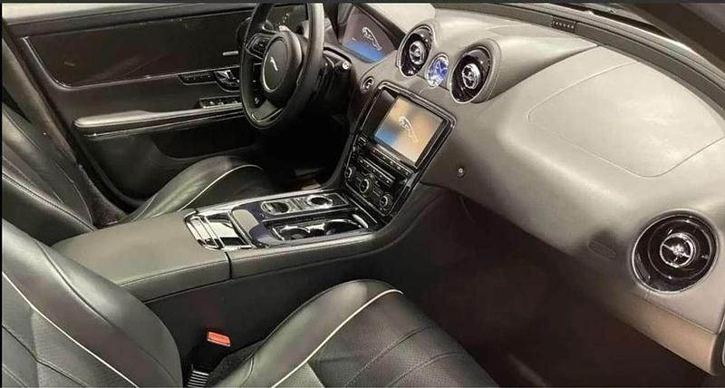 Usata Jaguar XJ Executive 207 CV (152 kW) 2010 Nero Berlina