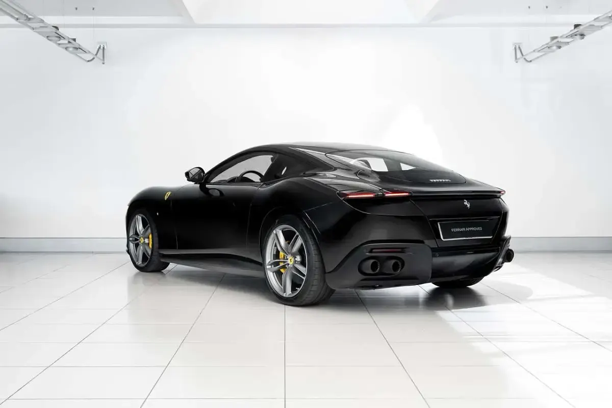 Usata Ferrari Roma 620 CV (456 kW) 2022 Nero Coupé