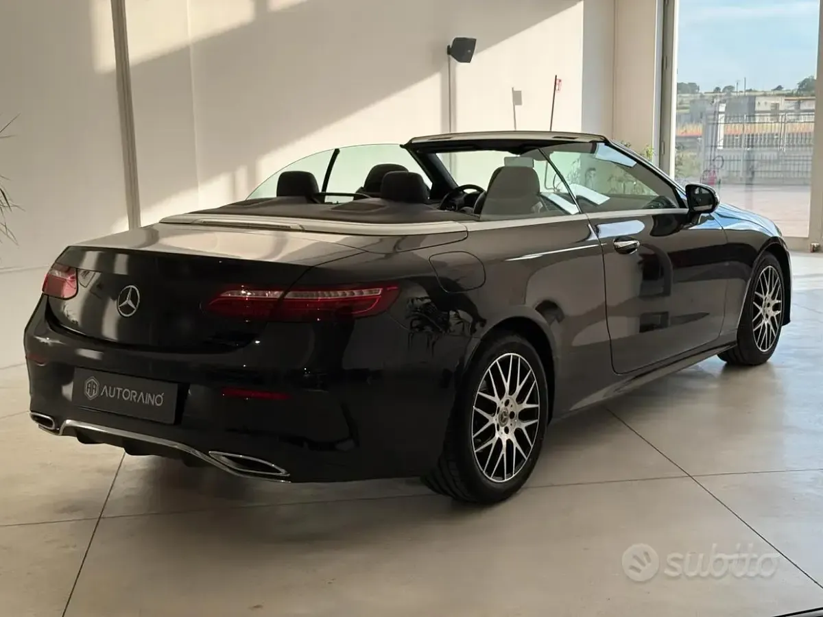 Usata Mercedes E220 Premium 194 CV (142 kW) 2021 Nero Cabrio