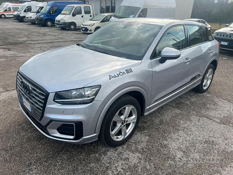 Usata Audi Q2 116 CV (85 kW) 2017 Grigio SUV