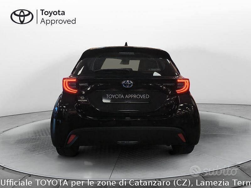 Usata Toyota Yaris Hybrid Trend 115 CV (84 kW) 2021 Nero Berlina