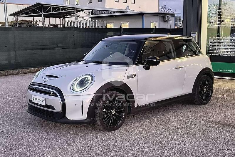 Usata Mini Cooper SE Classic 75 kW (102 CV) 2021 Grigio Utilitaria