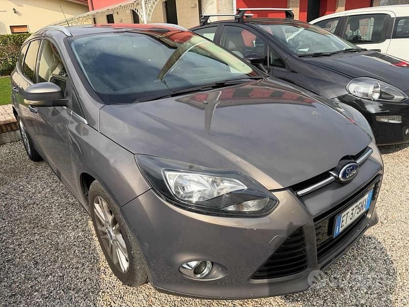 Usata Ford Focus Titanium 95 CV (69 kW) 2013 Grigio Station wagon