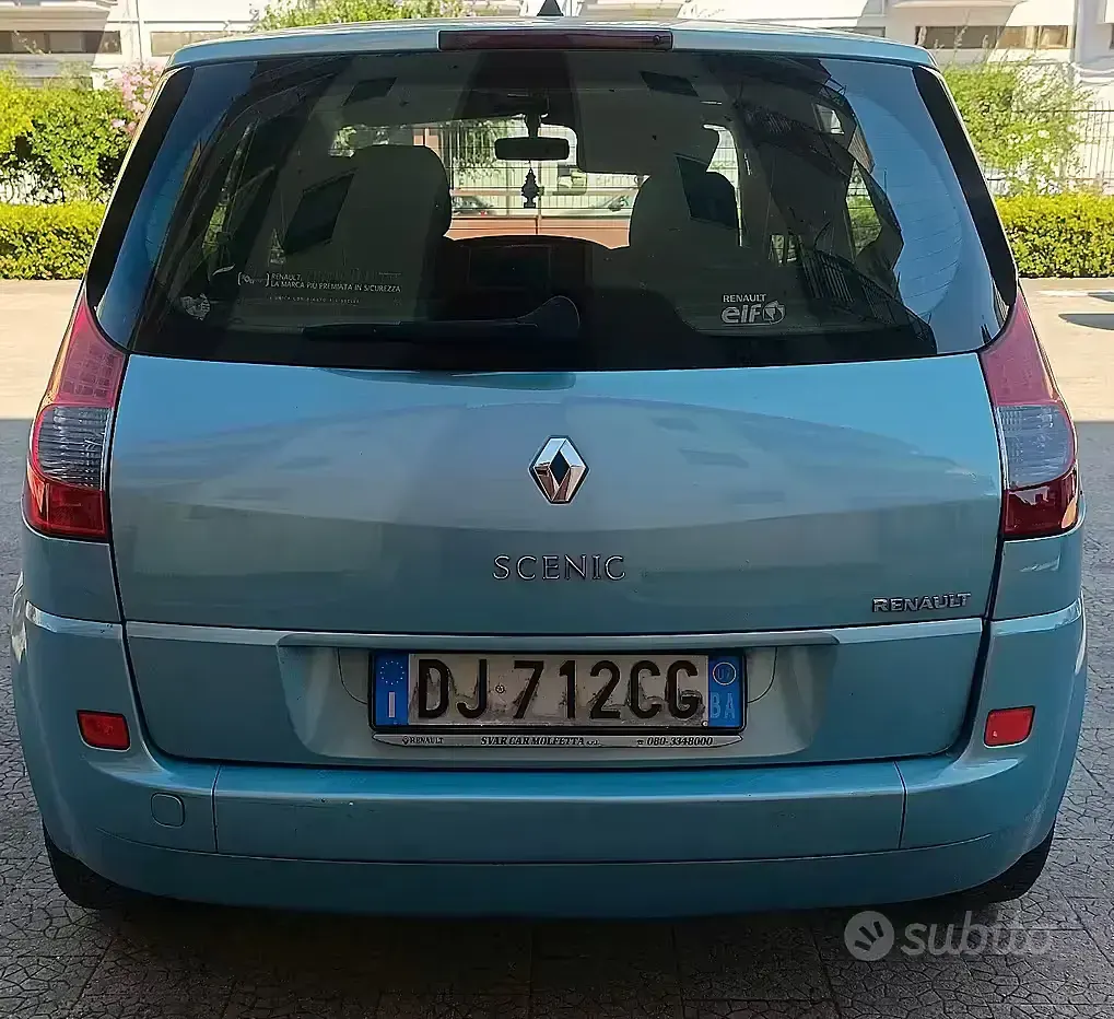 Usata Renault Scénic II 106 CV (77 kW) 2007 Bluazzurro Monovolume