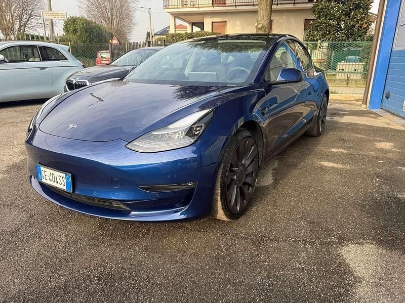 Usata Tesla Model 3 Performance 155 kW (211 CV) 2021 Blu/azzurro Berlina