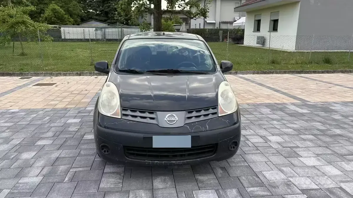 Usata Nissan Note Acenta 88 CV (64 kW) 2007 Nero Utilitaria