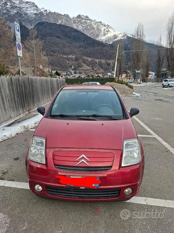 Usata Citroën C2 Exclusive 60 CV (44 kW) 2006 Rosso Utilitaria