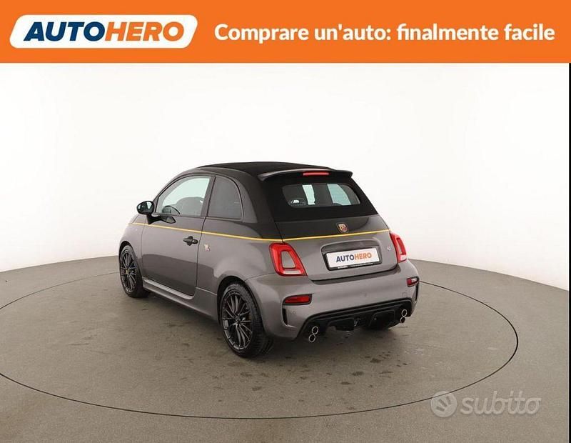 Usata Abarth 695C 180 CV (132 kW) 2023 Grigio Cabrio