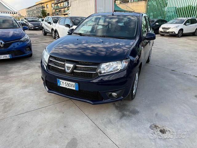 Usata Dacia Sandero 75 CV (55 kW) 2015 Vari colori Utilitaria