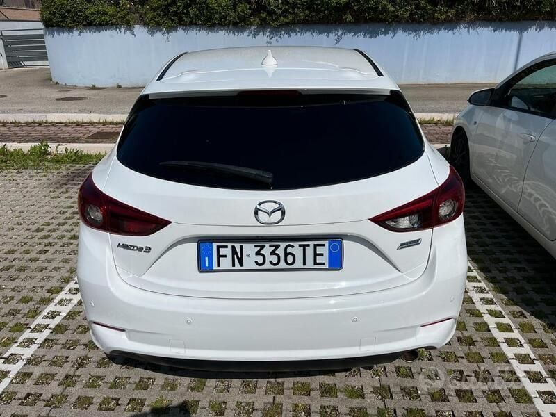 Usata Mazda 3 Evolve 101 CV (74 kW) 2018 Bianco Berlina