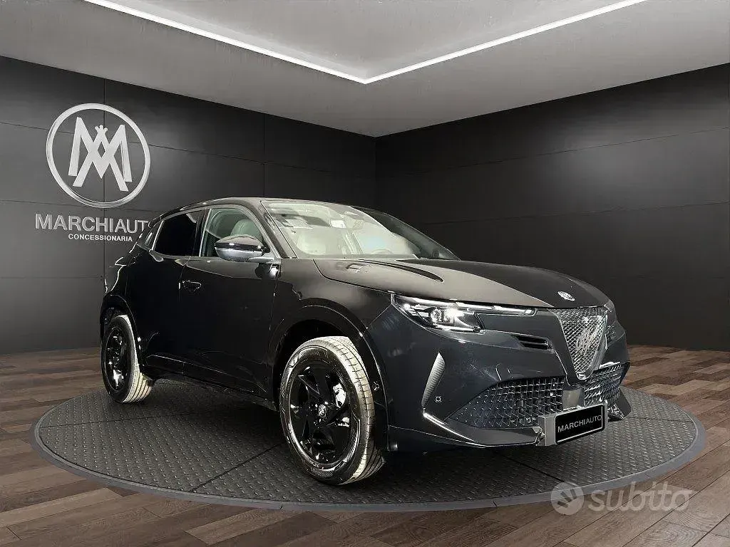 Nouvelle Alfa Romeo GT Junior Sprint 136 ch (100 kW) 2026 Noir SUV