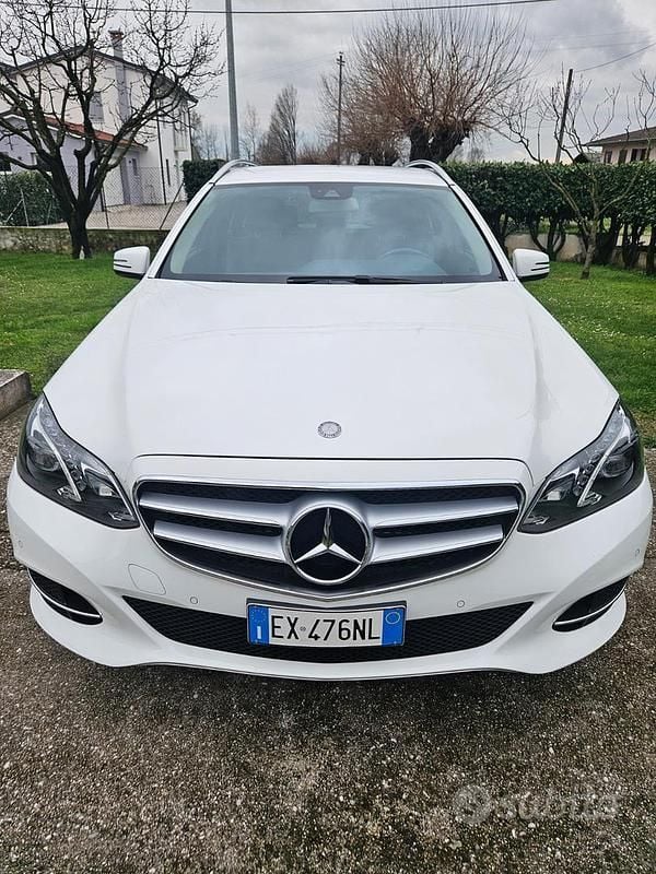 Usata Mercedes E220 170 CV (125 kW) 2014 Bianco Station wagon