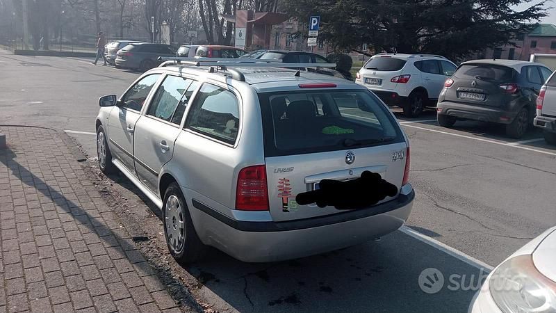 Usata Skoda Octavia 2003 Grigio Station wagon