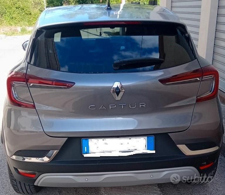 Usata Renault Captur 101 CV (74 kW) 2021 SUV