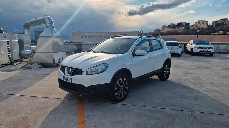 Bianco Usata 2015 Nissan Qashqai 360º SUV | 9200 € (Super prezzo) - Immagine 1/4